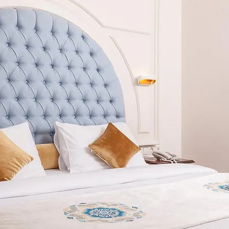 Salbakos Herakleia Hotel