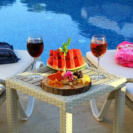 Salbakos Herakleia Hotel