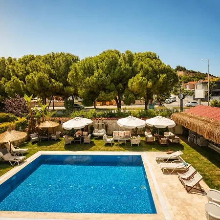 Salbakos Herakleia Hotel