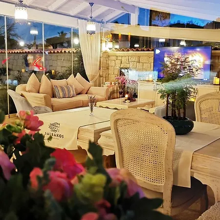 Hotel Salbakos Herakleia 2*